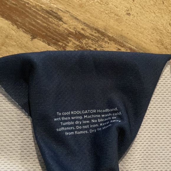 NWOT! DALLAS COWBOYS STRETCHY KOOLGATOR HEADBAND! NEVER WORN! PERFECT CONDITION! - Picture 4 of 4